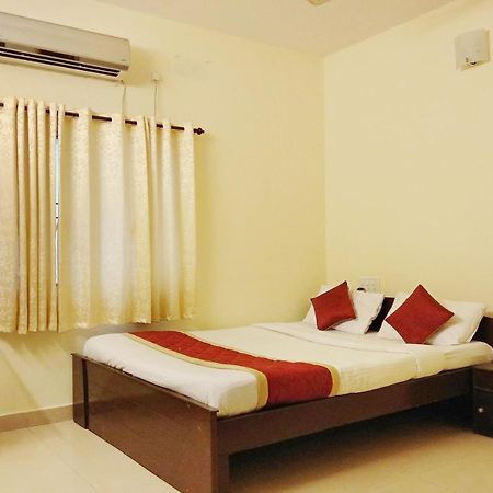 Super Oyo Capital O Premium Hotel Victoria Heights Near Sri Someshwara Swami Temple Бенґалуру Екстер'єр фото