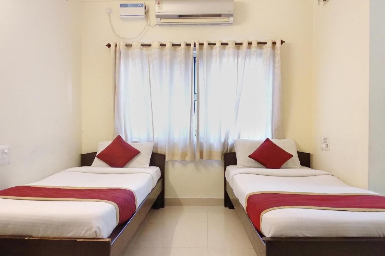 Super Oyo Capital O Premium Hotel Victoria Heights Near Sri Someshwara Swami Temple Бенґалуру Екстер'єр фото
