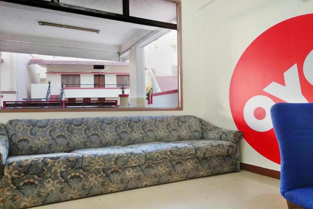 Super Oyo Capital O Premium Hotel Victoria Heights Near Sri Someshwara Swami Temple Бенґалуру Екстер'єр фото