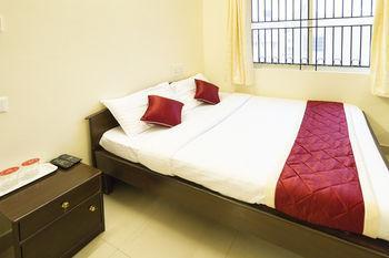 Super Oyo Capital O Premium Hotel Victoria Heights Near Sri Someshwara Swami Temple Бенґалуру Екстер'єр фото