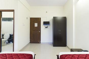 Super Oyo Capital O Premium Hotel Victoria Heights Near Sri Someshwara Swami Temple Бенґалуру Екстер'єр фото