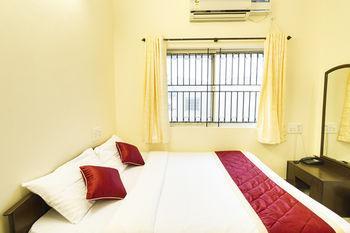 Super Oyo Capital O Premium Hotel Victoria Heights Near Sri Someshwara Swami Temple Бенґалуру Екстер'єр фото