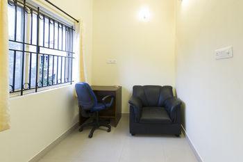 Super Oyo Capital O Premium Hotel Victoria Heights Near Sri Someshwara Swami Temple Бенґалуру Екстер'єр фото